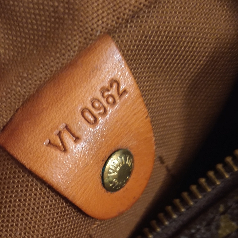 Louis Vuitton Speedy 25 Monogram - Picture 13 of 15